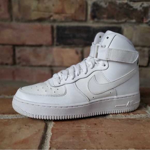Nike Air Force 1 High Triple White Youth Size 6 - Picture 1 of 9